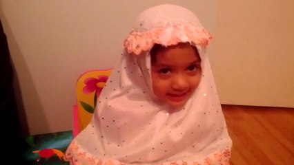 Inaaya is reciting sura al-fatiha