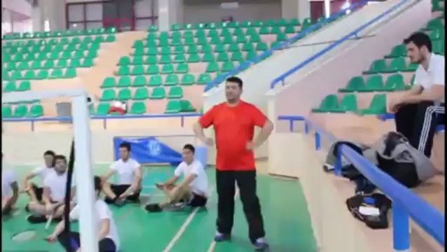 Koç Fest Gezgini Muğla Sıtkı Koçman Üniversitesi Badminton takımının antremanında!