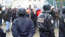 Le FNj d'Angers manifeste contre la corruption UMPS
