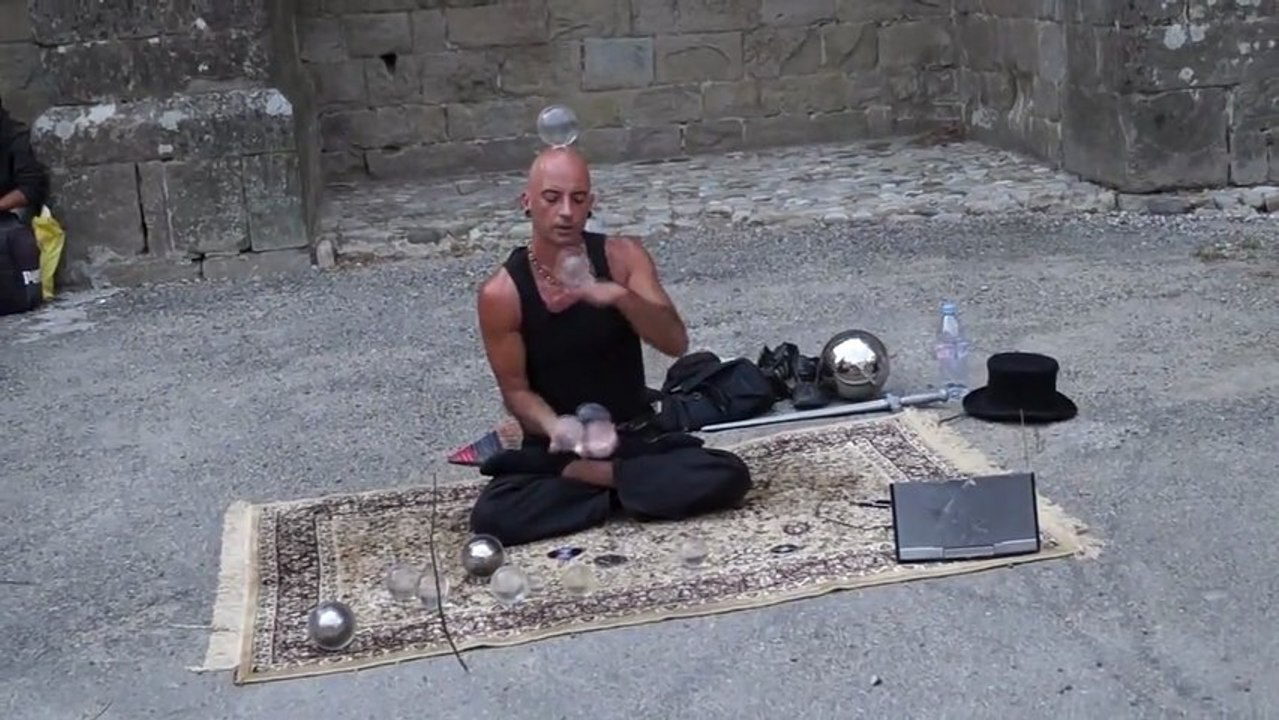 Really Amazing Street Performance
