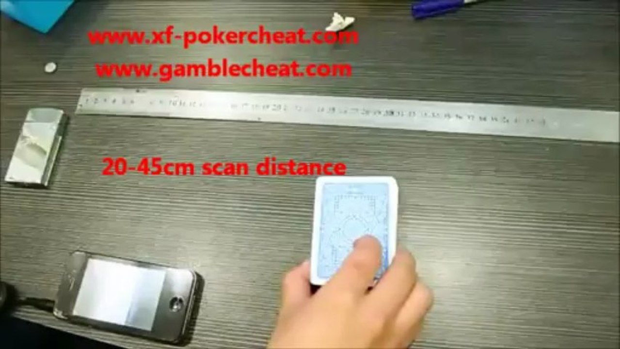 Double lenses infrared camera for poker analyzer