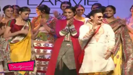 Vinay Pathak walks ramp at LFW