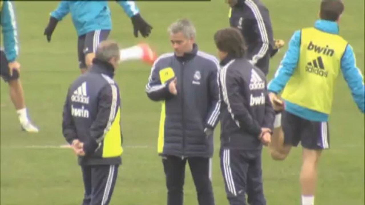 Benitez will zu Liverpool! Doch vorher sollen zwei Titel mit Chelsea her