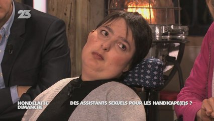 Extrait - Hondelatte Dimanche : des assistants sexuels pour les handicapés