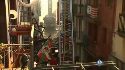Un incendio en Bermeo derriba tres edificios