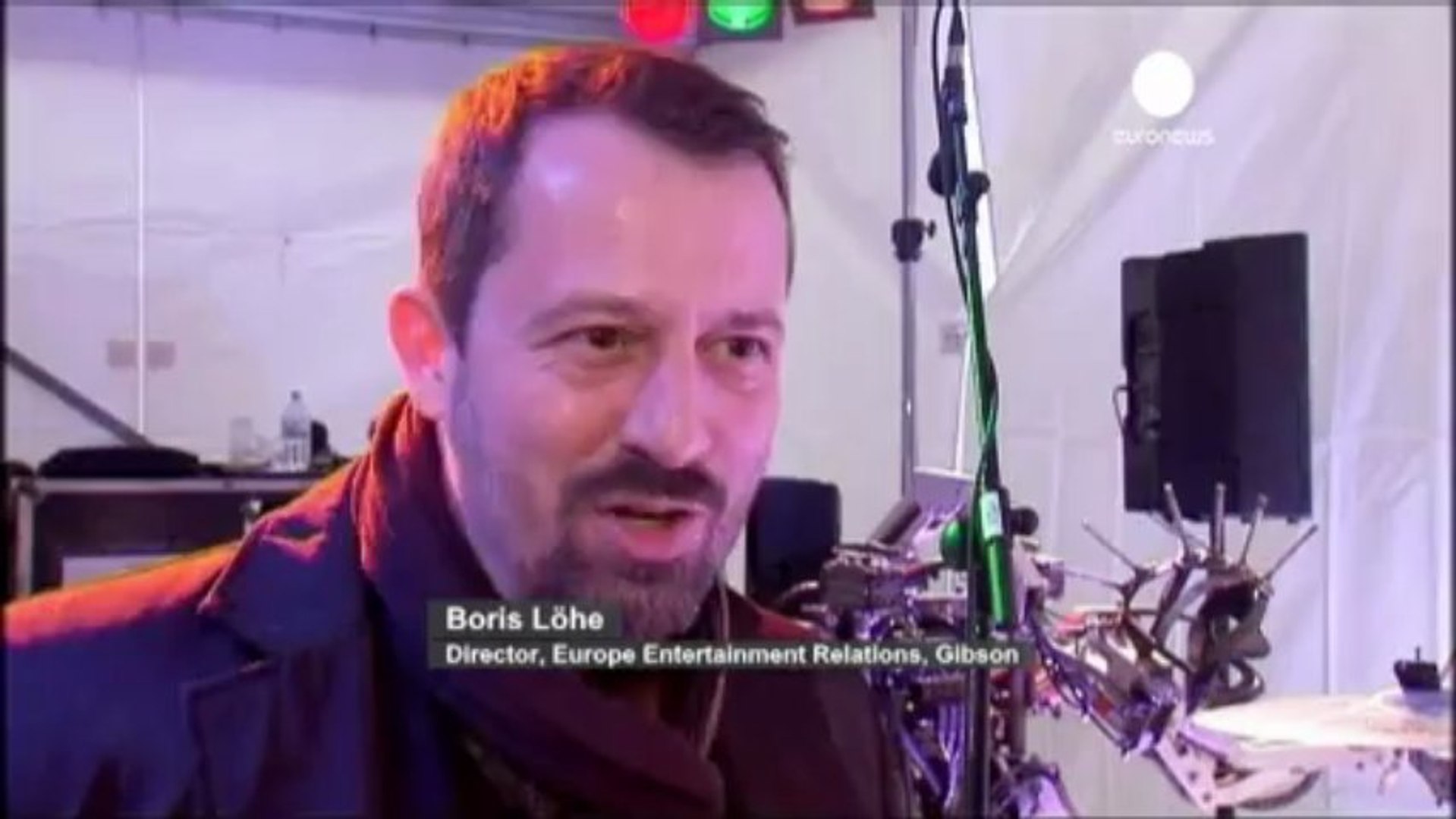 ⁣Robots rock Heavy Metal