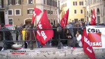 Sit-in lavoratori UBIS davanti Montecitorio, “No alle esternalizzazioni del sistema bancario”