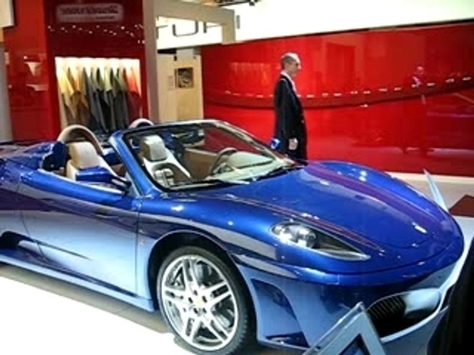 Stand Ferrari Salon de L'auto 2006
