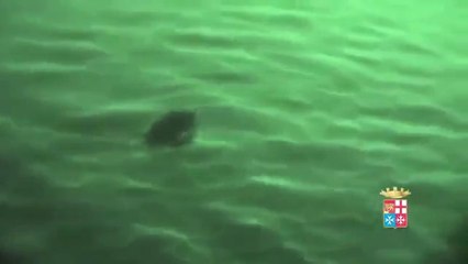 Canale di Sicilia - Marina Militare - Nave Cassiopea impegnata in un soccorso notturno (11.04.13)