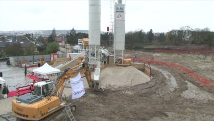 Pose de la première pierre du collège international de Noisy-le-Grand