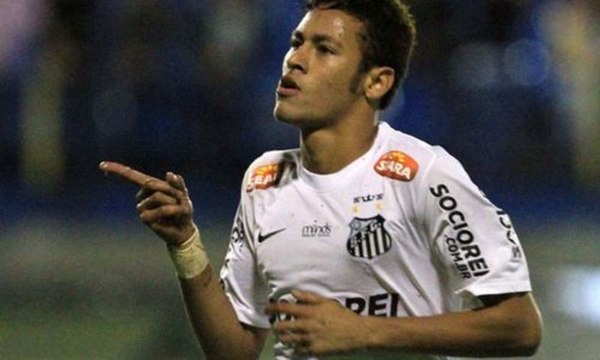 Santos et Neymar en folie avec deux buts venus d'ailleurs !