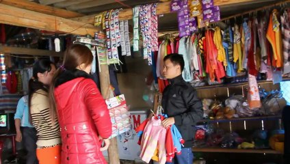 ACHATS VETEMENTS POUR ENFANTS ECOLE DE LA PA TAN REGION   CAO SON