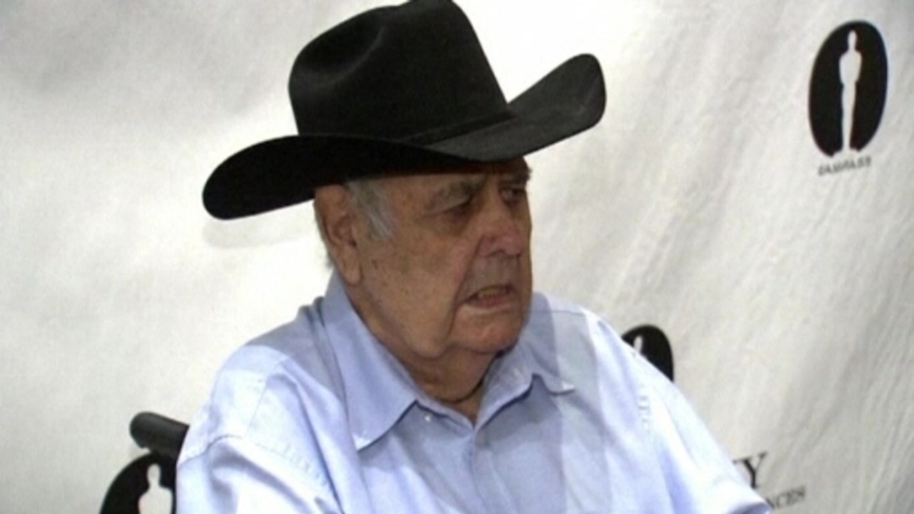 Comedian Jonathan Winters dies at age 87