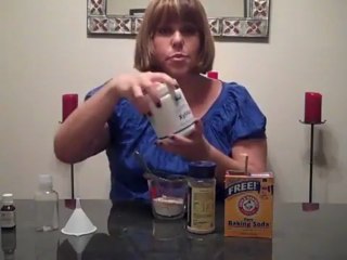 How to easily make your own tooth powder