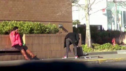 La malette remplie d'objets douteux