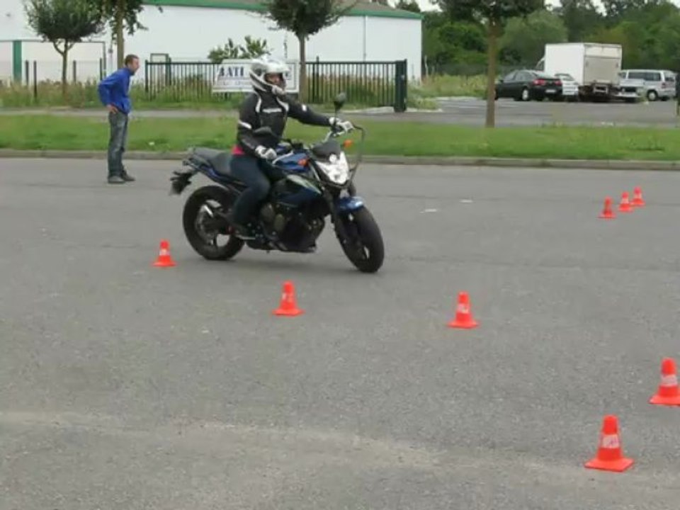 Permis "A" - Leçon d'une candidate Juillet 2010