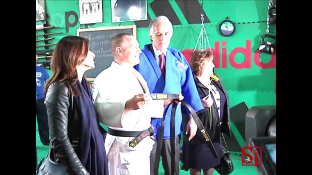 Napoli - Malagò alla palestra di Scampia della famiglia Maddaloni -1- (13.04.13)