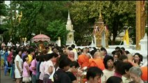 Sagesses Bouddhistes - 2013.04.14 - Bonzes Farangs (2 sur 2) - S'engager dans le bouddhisme à Bangkok