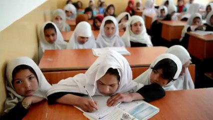 Angelina Jolie, beautiful stranger behind Afghan school