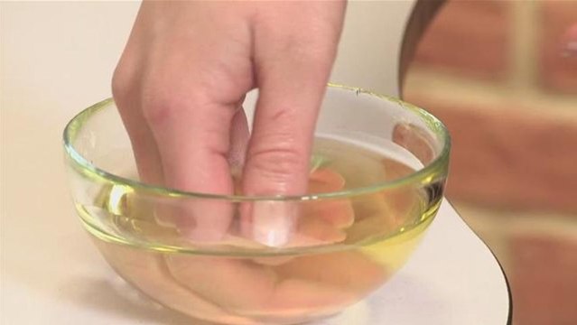 How To Do A Hair Oil Treatment