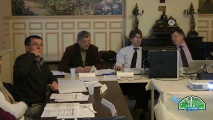 Saint-Pierre du Vauvray : la 1ère adjointe, madame Kaaouche, parle indemnités