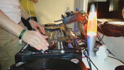 Jarne LIVE - Electro House March & April 720p