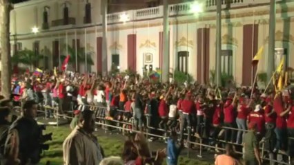 El chavismo celebra con reservas la estrecha victoria de Maduro