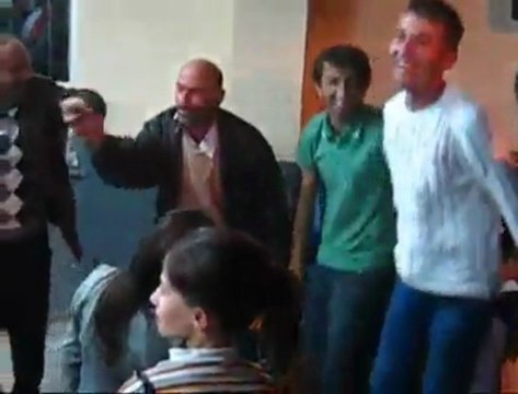 GRUP ÇONA -YAVUZ GÜNAY'DAN RİZE HORON TİTRE TİTRE- MUSA ALİ KOMİK