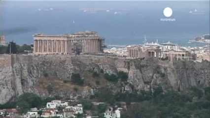 La troika desbloquea el dinero para Grecia y vuelve a...