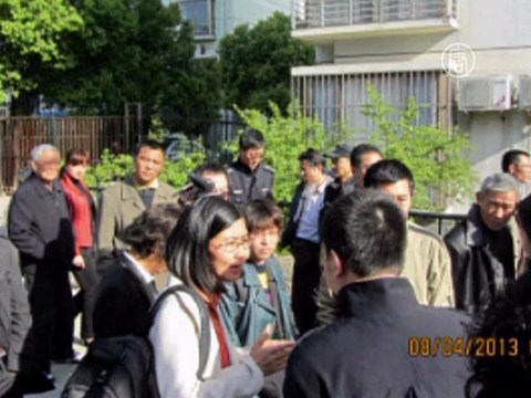 Китай: школа отказывается учить дочь активиста