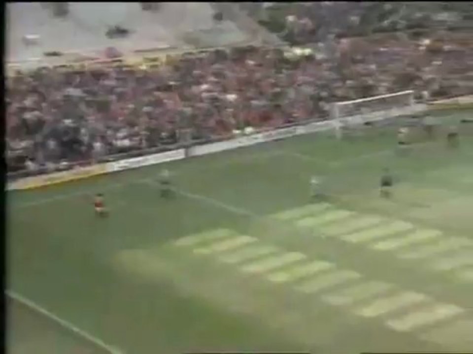 Ο πανηγυρισμός του Φέργκιουσον (Μάντσεστερ Γιουνάιτεντ-Σέφιλντ Γουένσντεϊ)