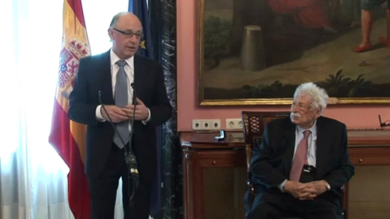 Hacienda premia la labor de Barea en defensa de la estabilidad presupuestaria