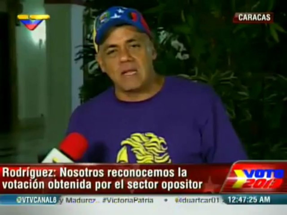 Capriles desconoce resultados; Rodríguez le recuerda que podrían desconocerle su gobernación