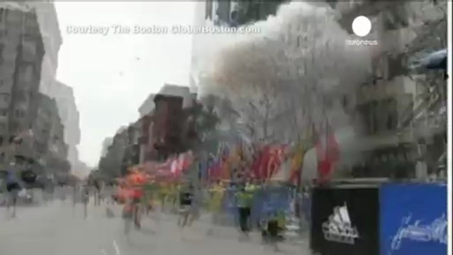 Explosions à la bombe mortelle lors du marathon de Boston