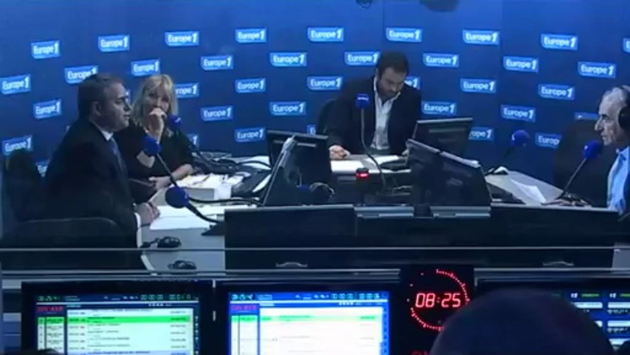 Bertrand : "Le gouvernement de Jean-Marc Ayrault est mort"