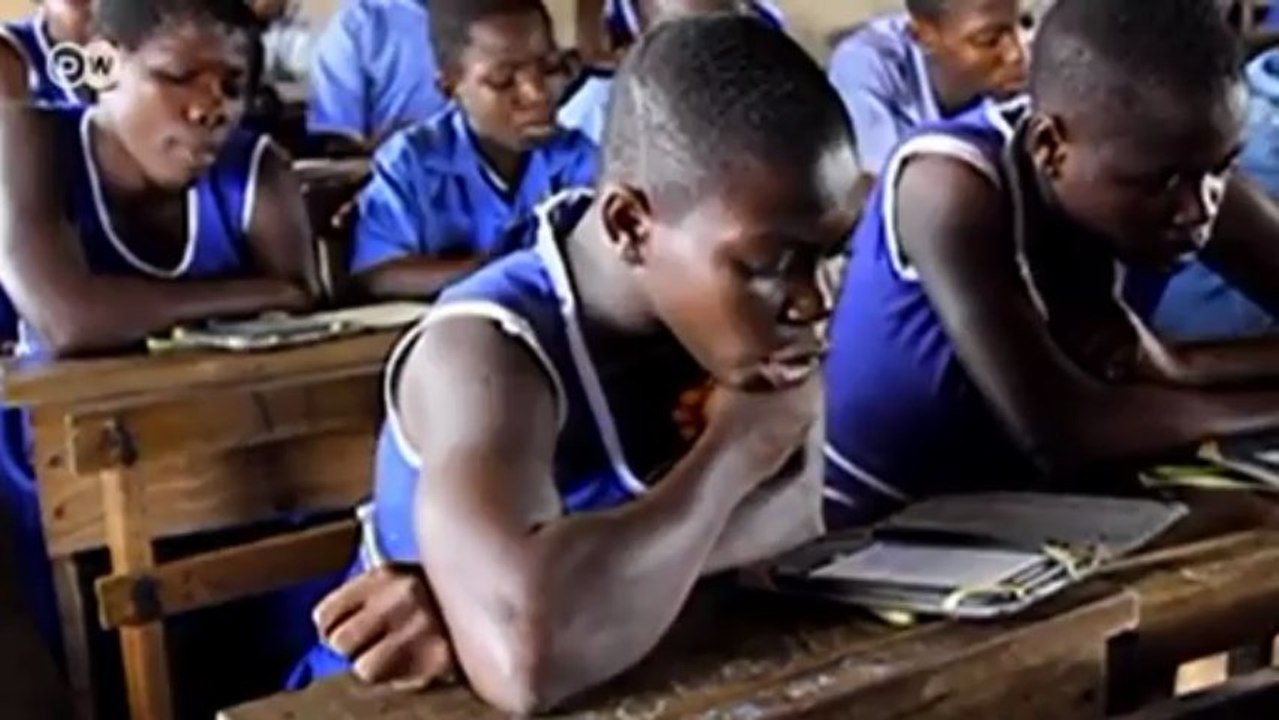 GHANA: E-Books statt Bücher für Grundschüler | Global 3000