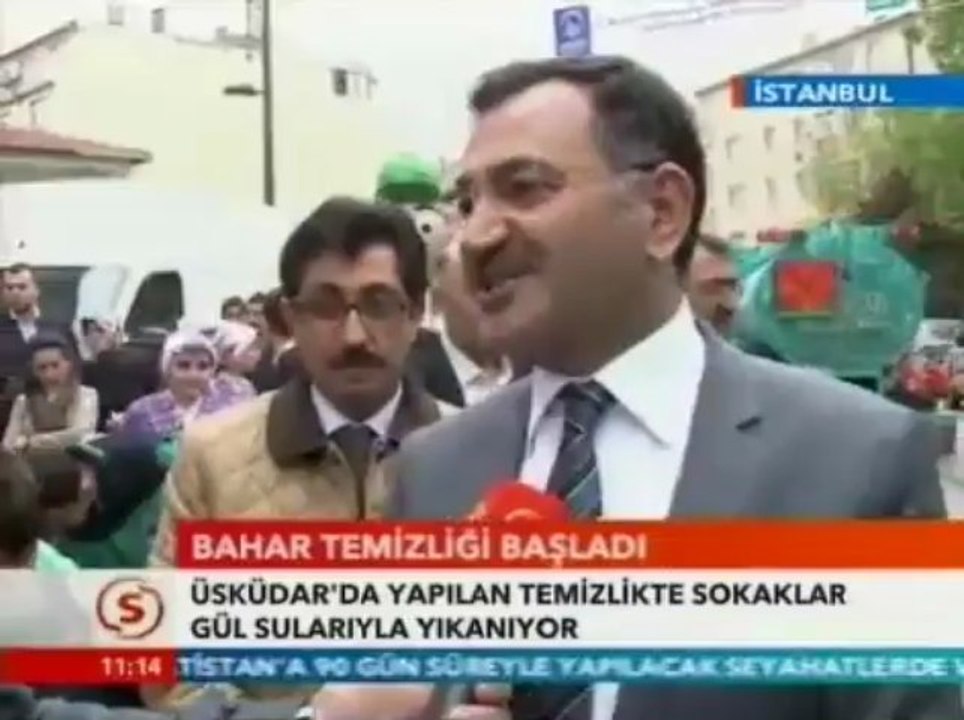 Üsküdar'da Yapılan Temizlikte Sokaklar Gül Sularıyla Yıkanıyor- Samanyolu Haber