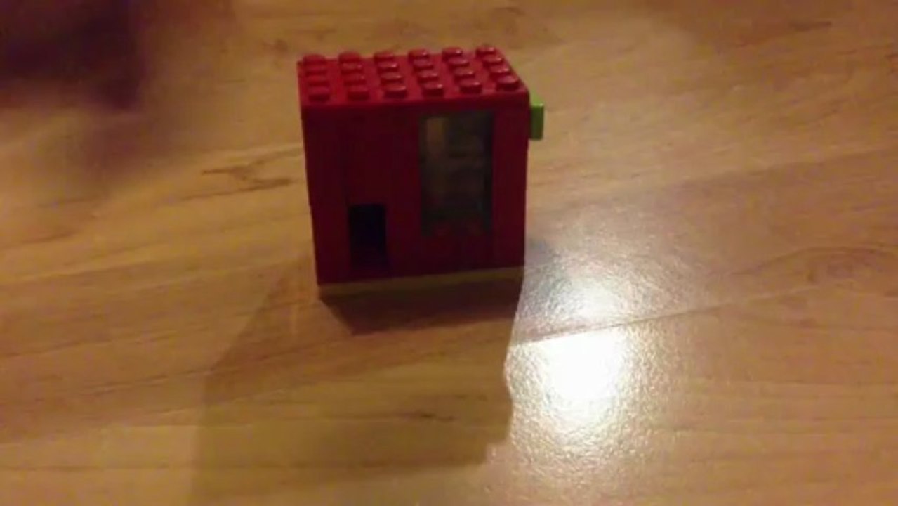 Mini machine à distribuer des soda en lego