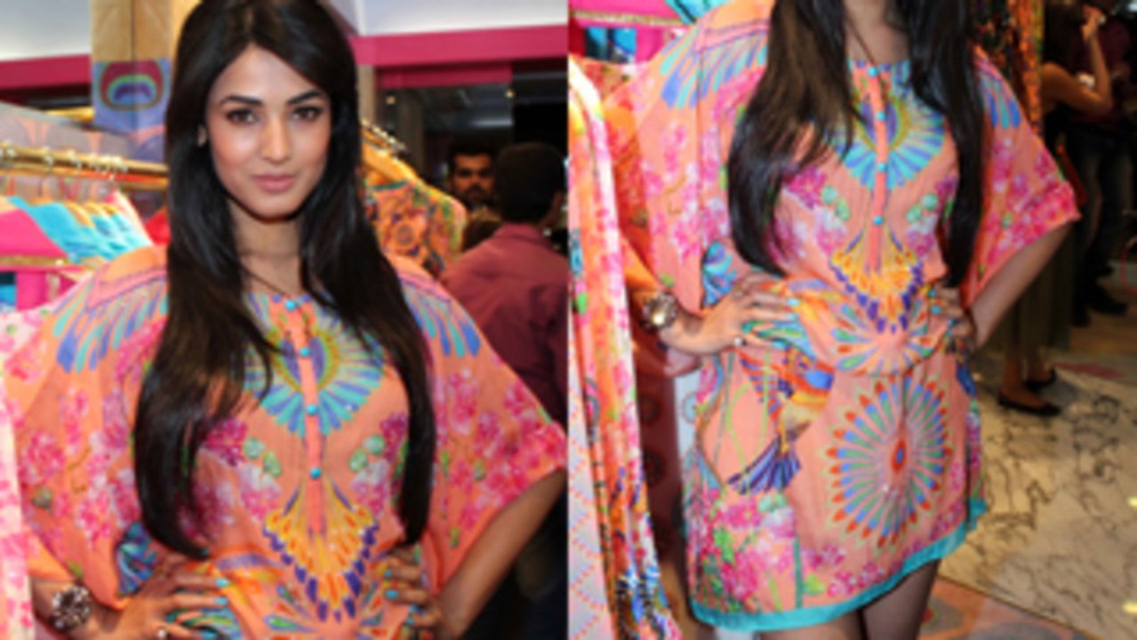 Check Out Sonal Chauhan's Summer Style Statement