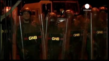 Venezuela'da muhalefet oyların yeniden sayılmasında...