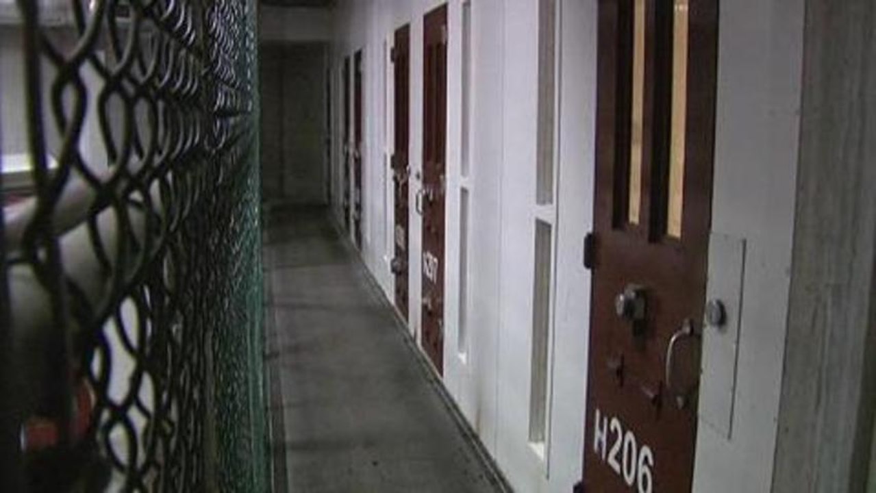 Guantanamo prisoners continue hunger strike
