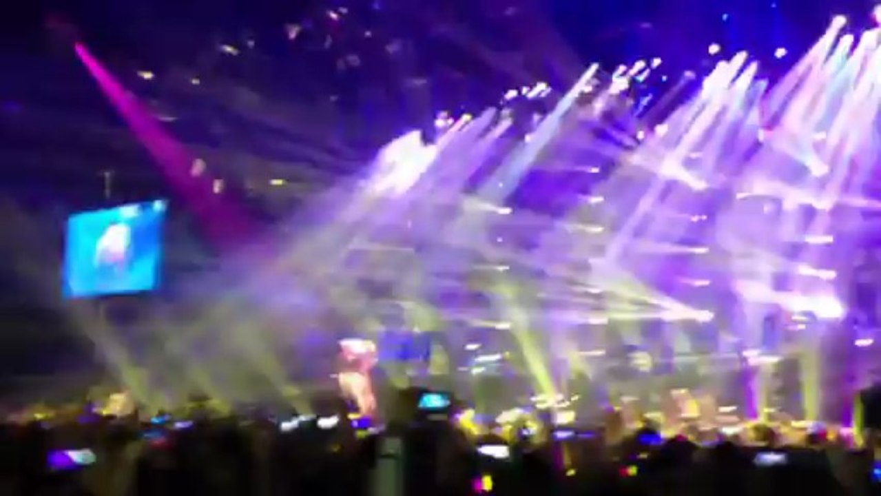Beyoncé - If I Were a Boy @ Belgrade, Serbia 15.04.2013