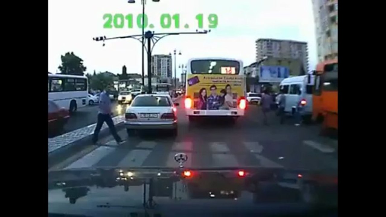 Cars Crashs Compilation April 2013 #2