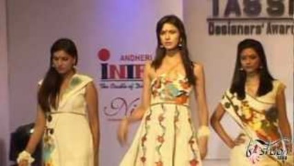 Tassel Designers Award 2012 Fashion Show By INIFD !