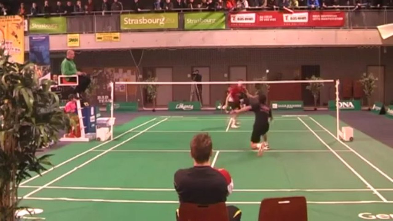 Julien maio badminton amazing shot