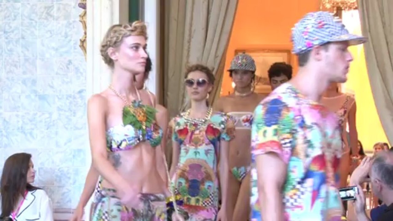 Fashion Rio: Na praia de salto alto