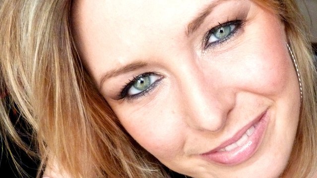 Maquillage yeux bleus verts