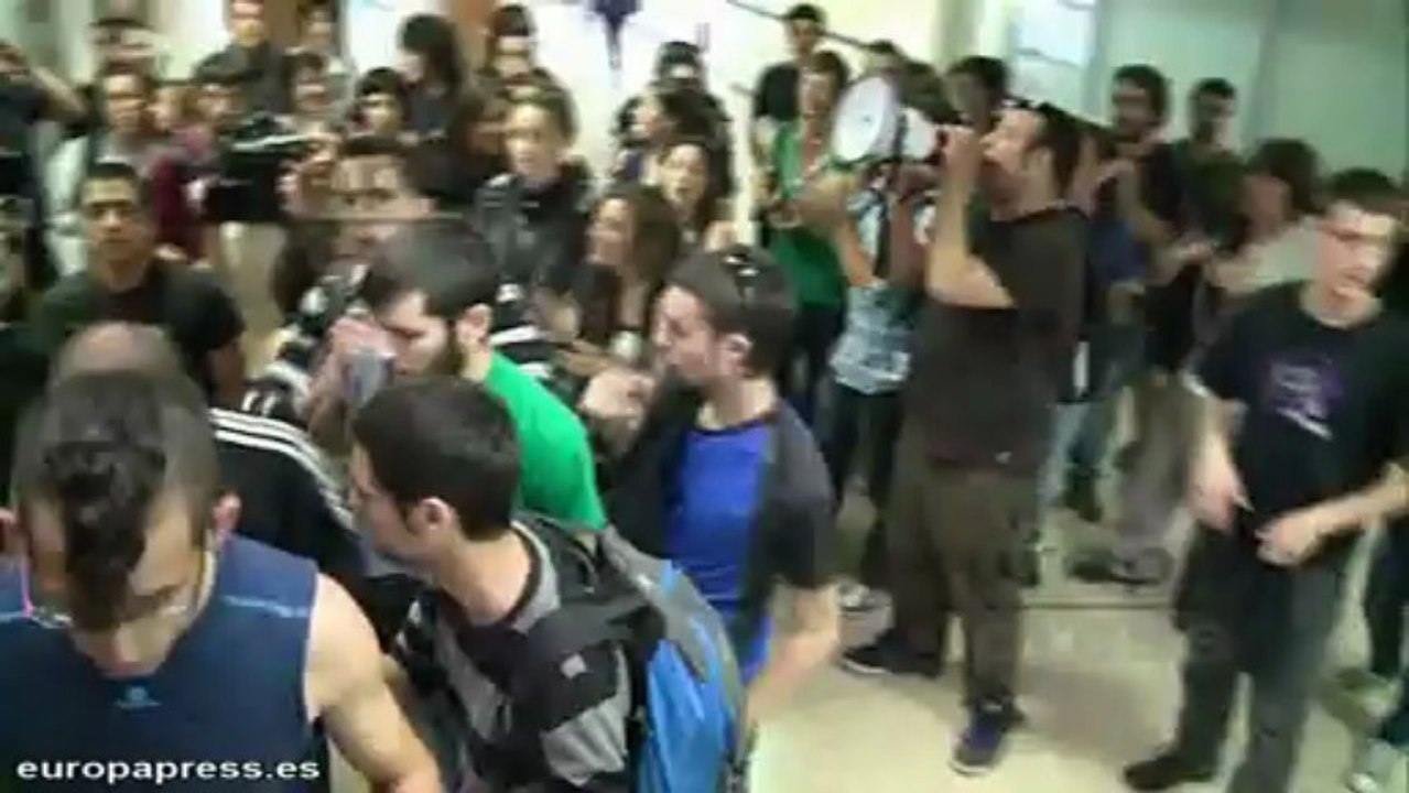 Estudiantes de la UAB ocupan el rectorado