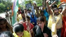 Hindu refugees from Pakistan and activists protest in New Delhi