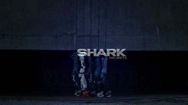 Pendule de Newton et casques de moto